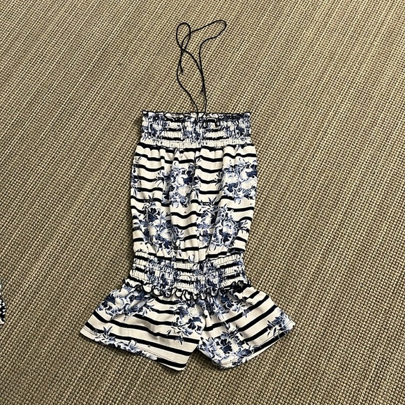 Girls Les Tout Petits Romper in excellent condition size 14 - Picture 1 of 1